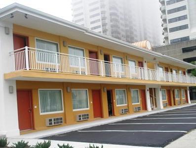 Red Roof Downtown - Motel 2*